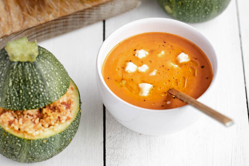 Courgettes farcies au couscous, velouté de poivron au chèvre Thermomix