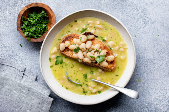 Soupe de haricots blancs à l’ail au Thermomix